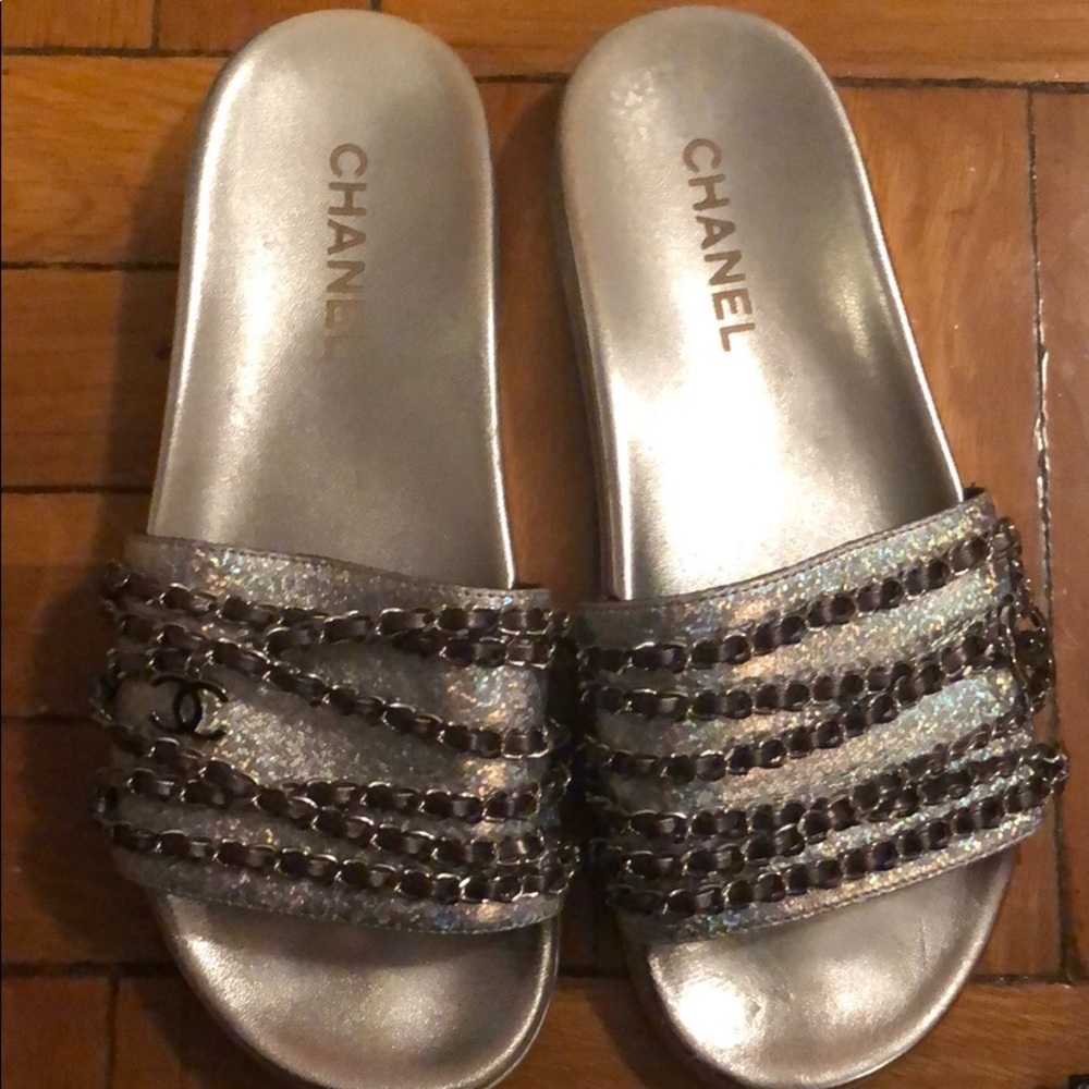Chanel slides